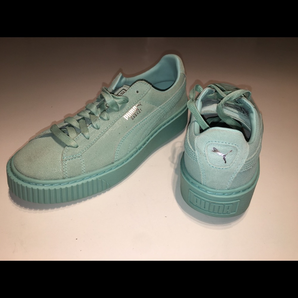 BRAND NEW Puma Sneakers